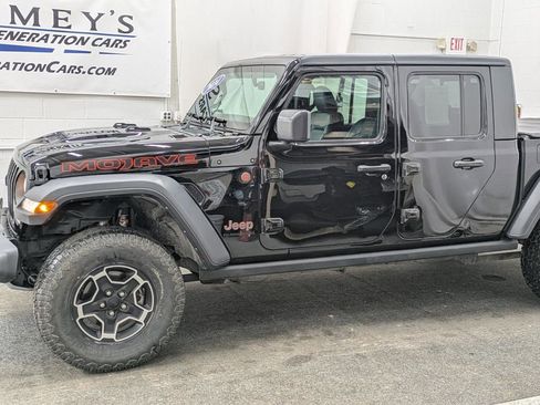Used 2023 Jeep Gladiator Mojave w/ Dual Top Group AWD/4WD image 2