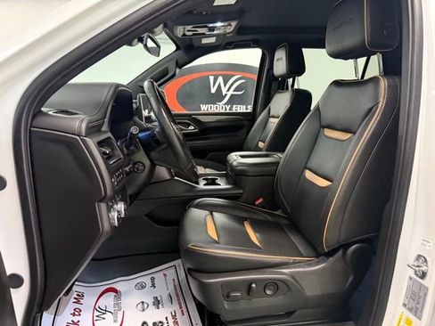 Used 2024 GMC Yukon AT4 w/ Technology Package image 12