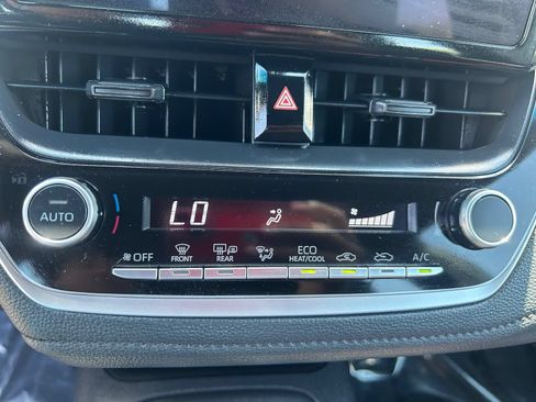 Used 2025 Toyota Corolla SE FWD image 24
