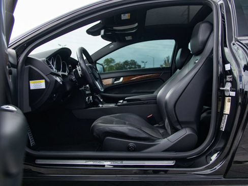 Used 2012 Mercedes-Benz C 63 AMG Coupe w/ Comand Single Disc Pkg image 19