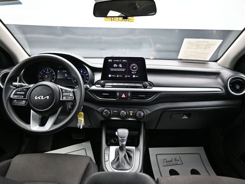 Used 2023 Kia Forte LXS w/ LXS Technology Package FWD image 12