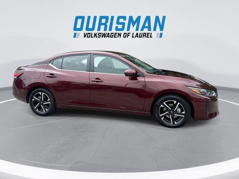 Used 2025 Nissan Sentra SV FWD image 9