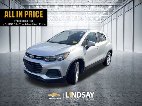 Used 2020 Chevrolet Trax LS w/ Tint and Cruise Package FWD image 1