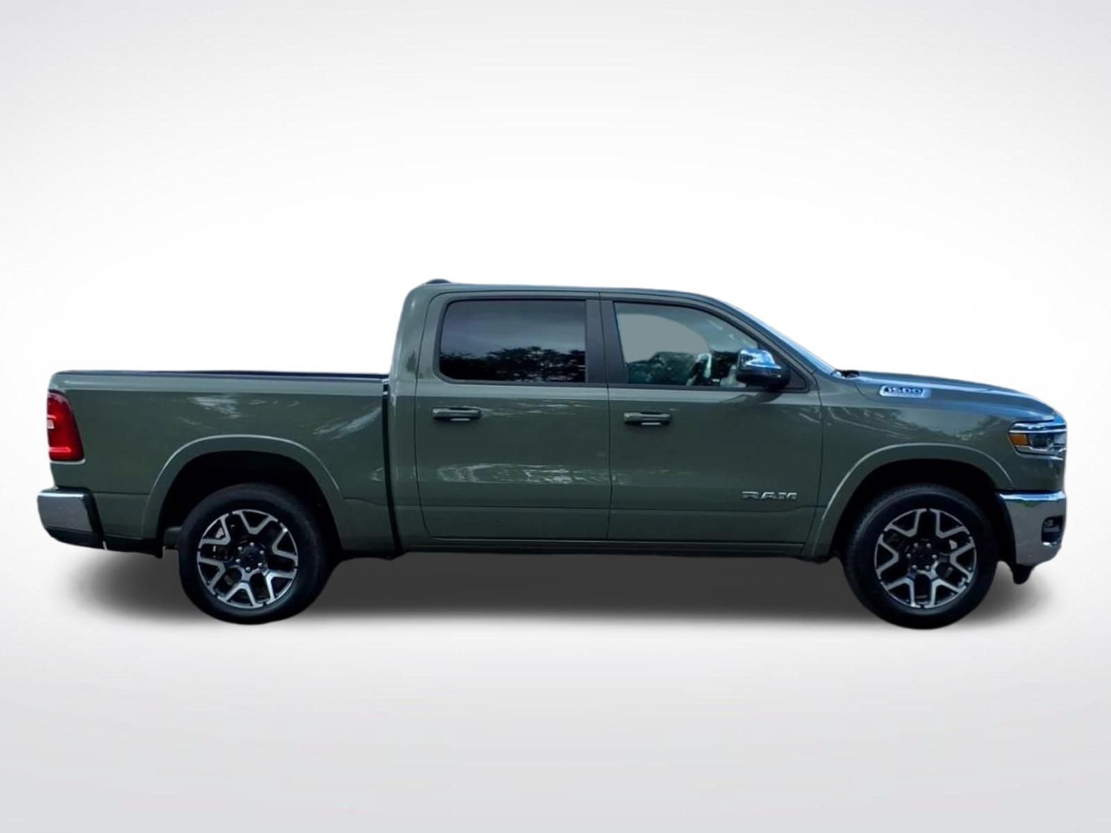Used 2026 RAM 1500 Laramie AWD/4WD image 7