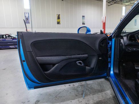 Used 2019 Dodge Challenger R/T w/ Shaker Package RWD image 40
