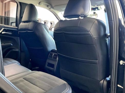 Used 2024 Mitsubishi Outlander SE FWD image 19