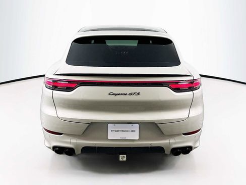 Used 2022 Porsche Cayenne GTS image 10