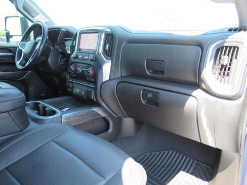 Used 2021 Chevrolet Silverado 2500 LTZ w/ LTZ Premium Package AWD/4WD image 11