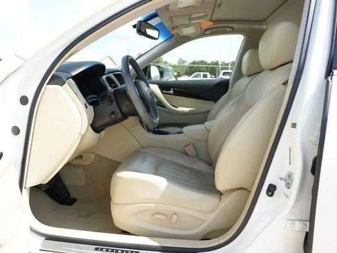 Used 2016 INFINITI QX50 2WD w/ Premium Plus Package image 16