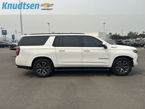 Used 2022 Chevrolet Suburban Z71 w/ Off-Road Capability Package AWD/4WD image 8