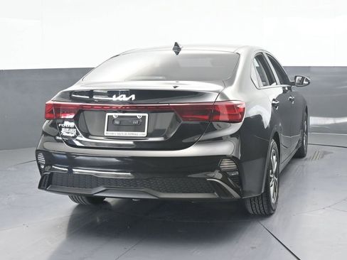 Used 2022 Kia Forte LXS w/ LXS Technology Package image 5