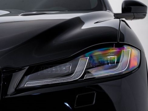 Used 2025 Jaguar F-PACE SVR image 7