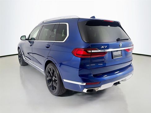 Used 2021 BMW X7 xDrive40i w/ Premium Package image 3