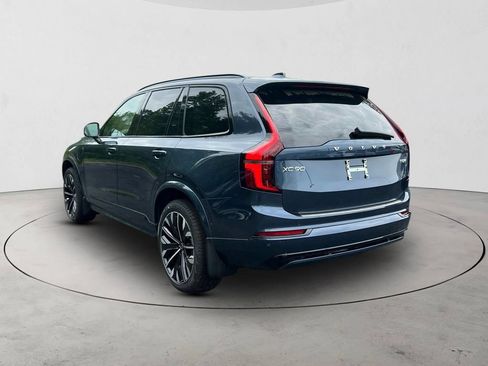 New 2026 Volvo XC90 T8 Ultra w/ Protection Package Premier AWD/4WD image 3