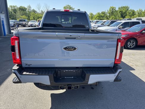 New 2025 Ford F250 Lariat w/ Lariat Ultimate Package image 4