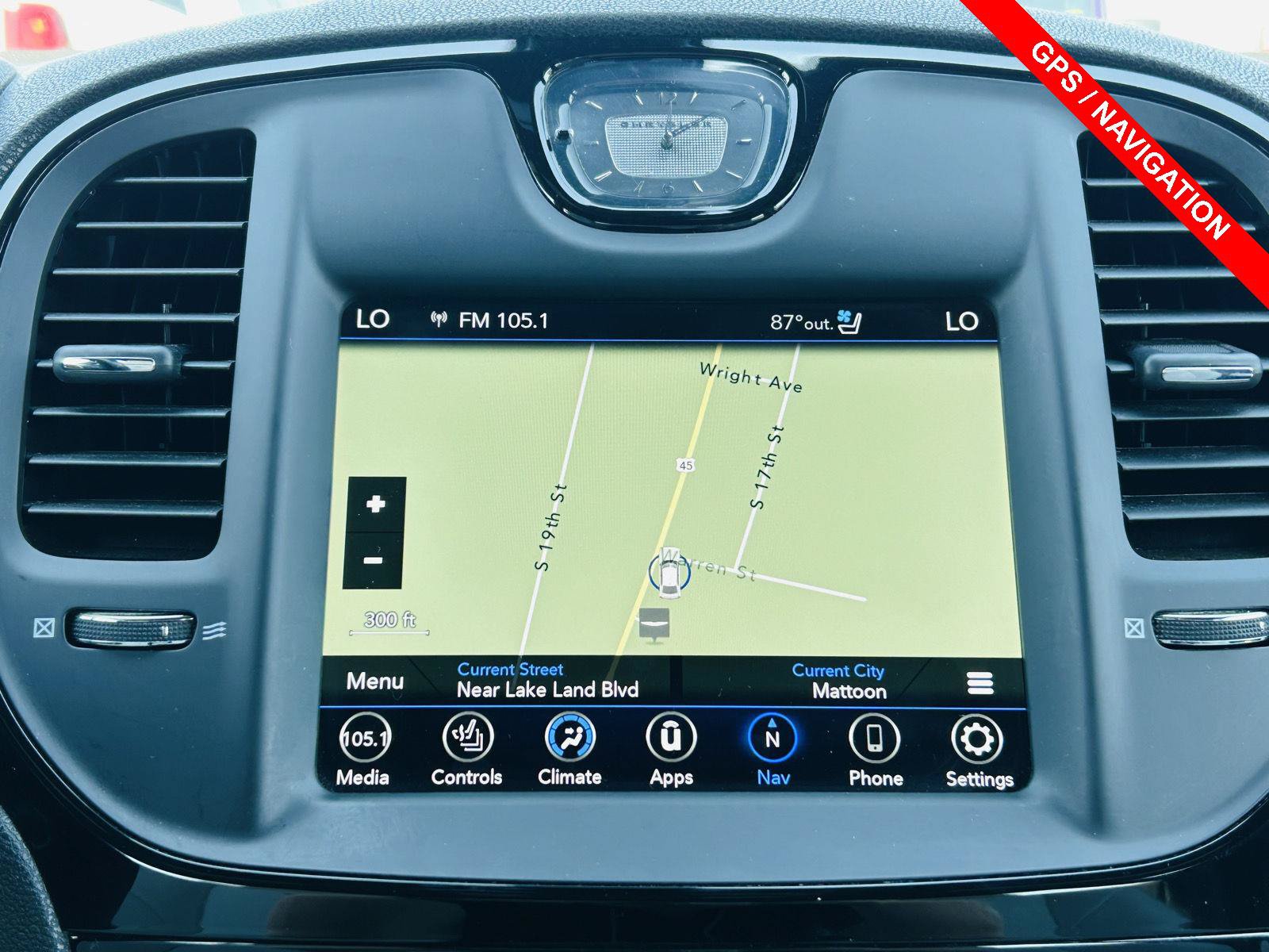 Used 2020 Chrysler 300 S w/ 300S Premium Group 2 RWD image 4