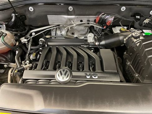 Used 2021 Volkswagen Atlas Cross Sport SE w/ V6 Towing Package FWD image 31