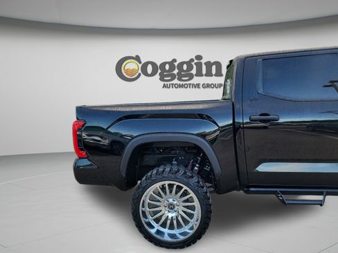 Used 2023 Toyota Tundra SR5 w/ SR5 Convenience Package AWD/4WD image 31