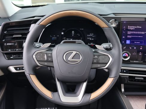Used 2026 Lexus RX 350 w/ Convenience Package AWD/4WD image 17