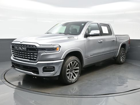 Used 2025 RAM 1500 Limited AWD/4WD image 2