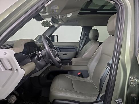 Used 2024 Land Rover Defender 110 S image 13