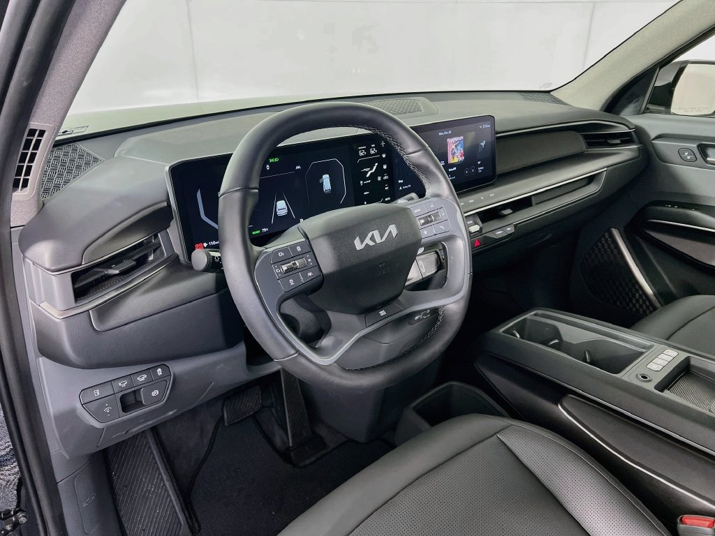 Certified 2024 Kia EV9 Light Long Range RWD image 7