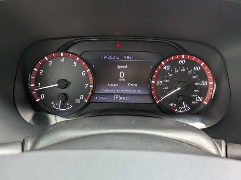 Used 2022 Nissan Frontier Pro-X RWD image 29