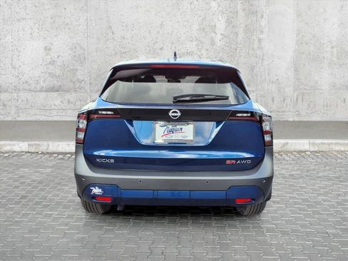New 2025 Nissan Kicks SR image 32