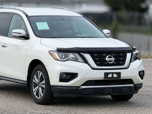 Used 2017 Nissan Pathfinder SV AWD/4WD image 15