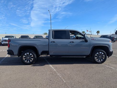 Used 2024 Chevrolet Silverado 2500 Custom w/ Custom Value Package image 5