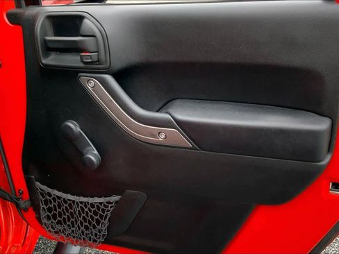 Used 2017 Jeep Wrangler Unlimited Sport image 22