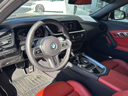 Certified 2022 BMW Z4 sDrive30i w/ M Sport Package image 12