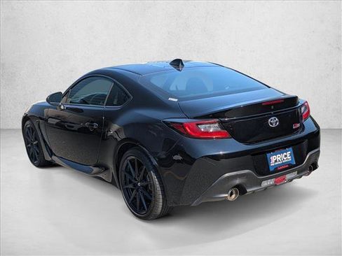 Used 2024 Toyota GR86 RWD image 8