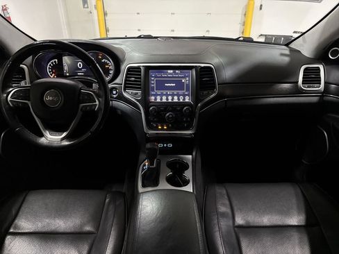 Used 2018 Jeep Grand Cherokee Summit AWD/4WD image 10