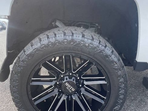 Used 2018 Chevrolet Silverado 2500 LT w/ LT Fleet Convenience Package AWD/4WD image 15