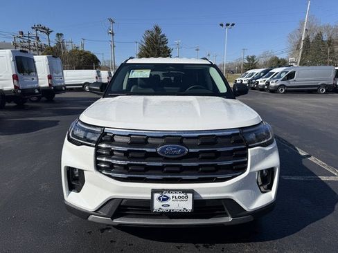 New 2026 Ford Explorer Active image 2