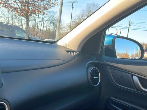 Used 2018 Hyundai Kona Limited image 20