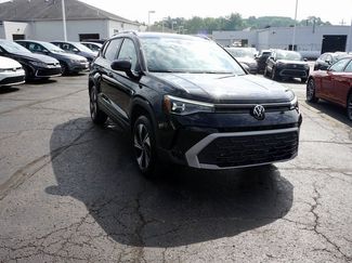 Used 2025 Volkswagen Taos SE AWD/4WD video 1