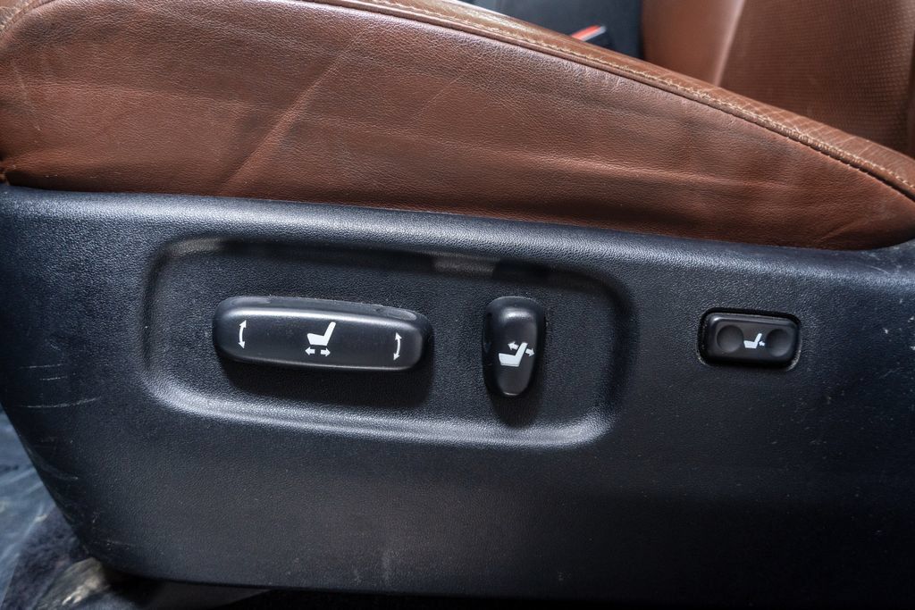 Used 2018 Toyota Land Cruiser w/ Carpet Mat Package AWD/4WD image 24