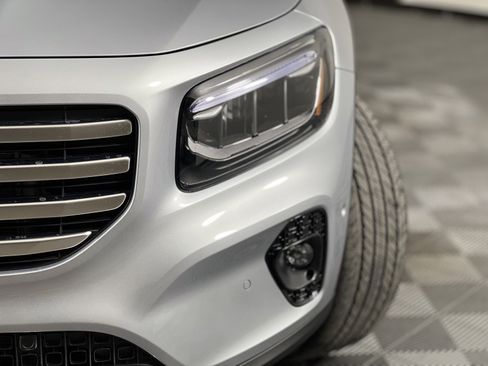 New 2025 Mercedes-Benz GLB 250 image 7