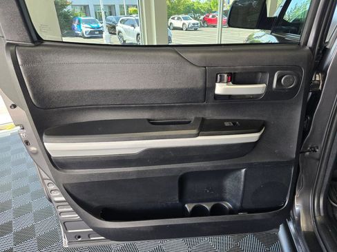 Used 2018 Toyota Tundra SR5 AWD/4WD image 35