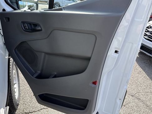 New 2026 Ford Transit 250 148 Medium Roof image 14