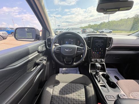 Used 2025 Ford Ranger XLT w/ Equipment Group 301A High AWD/4WD image 22