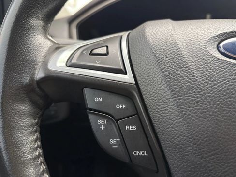Used 2013 Ford Fusion SE FWD image 29
