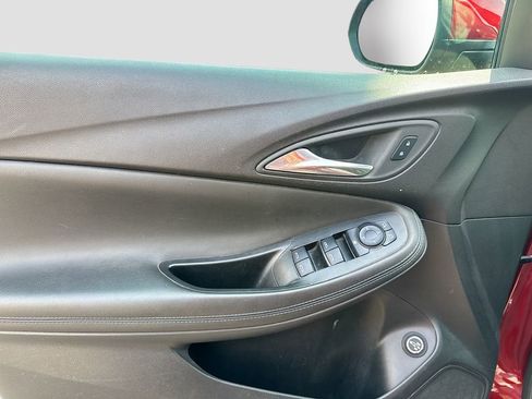 Used 2025 Buick Encore GX Sport Touring w/ Comfort Package image 9