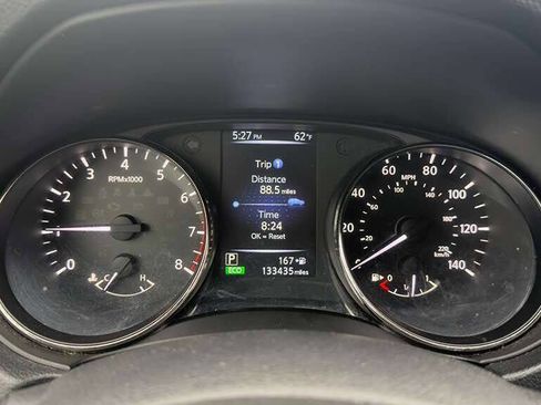 Used 2017 Nissan Rogue S image 29