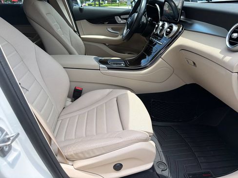 Used 2020 Mercedes-Benz GLC 300 image 47