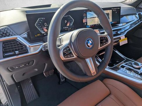 New 2026 BMW X5 xDrive50e image 3