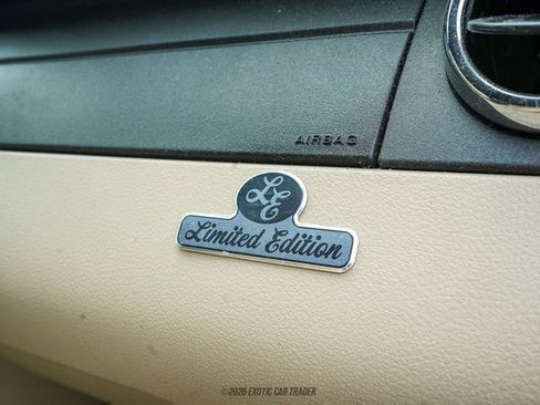 Used 2005 Ford Mustang Convertible RWD image 35