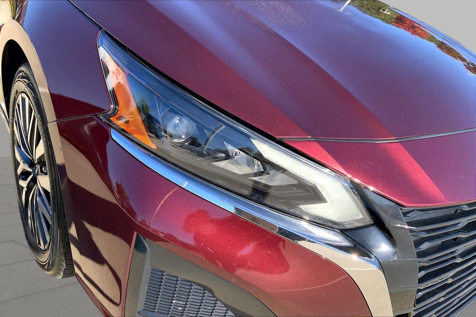 Used 2025 Nissan Altima 2.5 SV FWD image 25